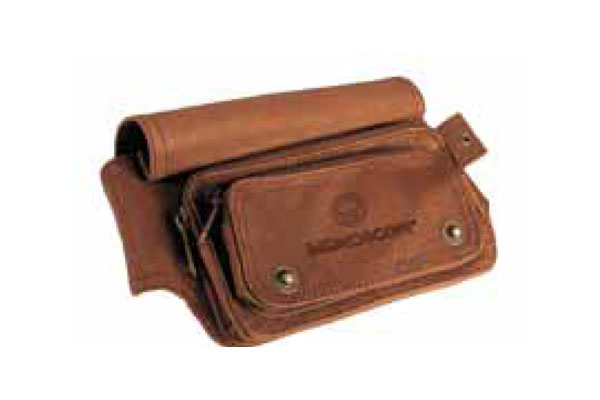 Leather goods, wallets and belts for Monoscope